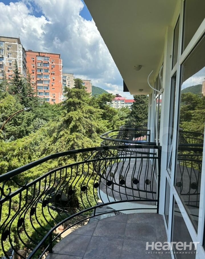 Продается 1-комнатная квартира, 29,9 м²