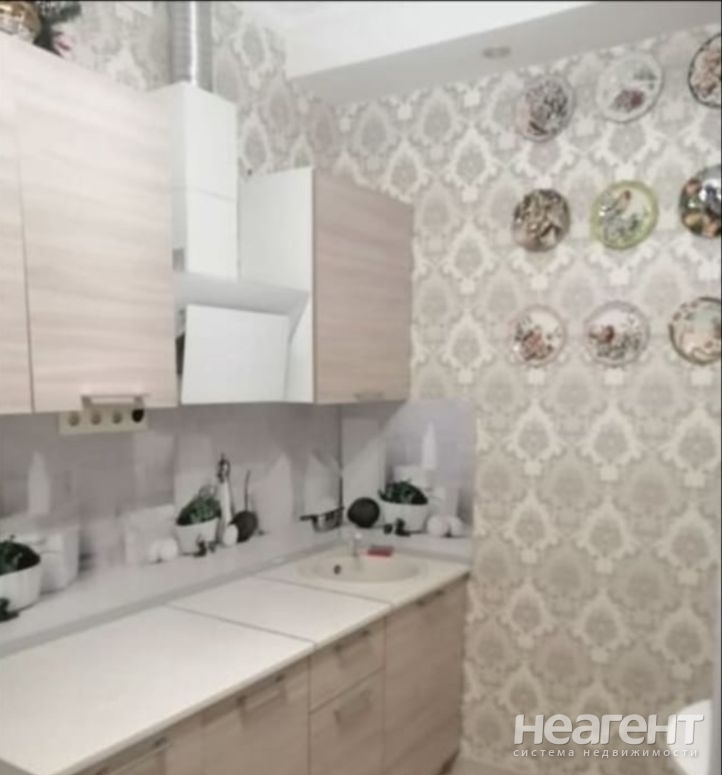 Продается 1-комнатная квартира, 37,5 м²