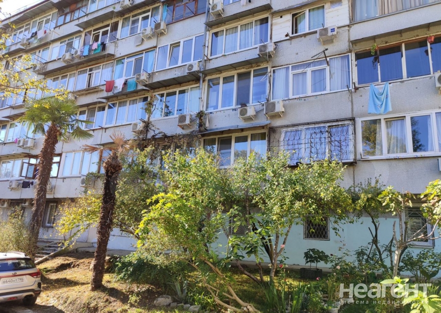 Продается 1-комнатная квартира, 18 м²