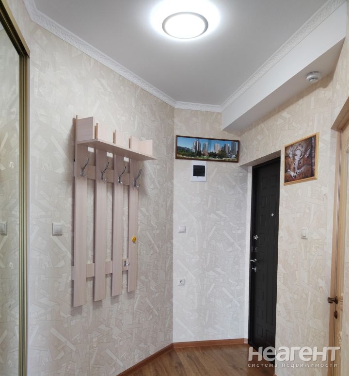 Продается 1-комнатная квартира, 41 м²