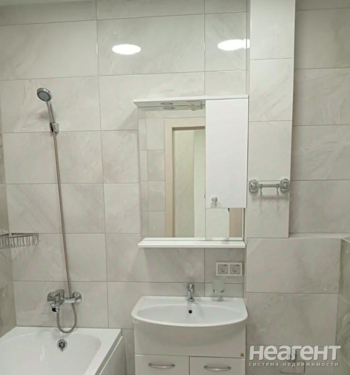 Сдается 2-х комнатная квартира, 40 м²