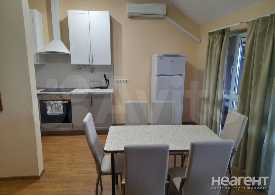 Сдается Многокомнатная квартира, 120 м²