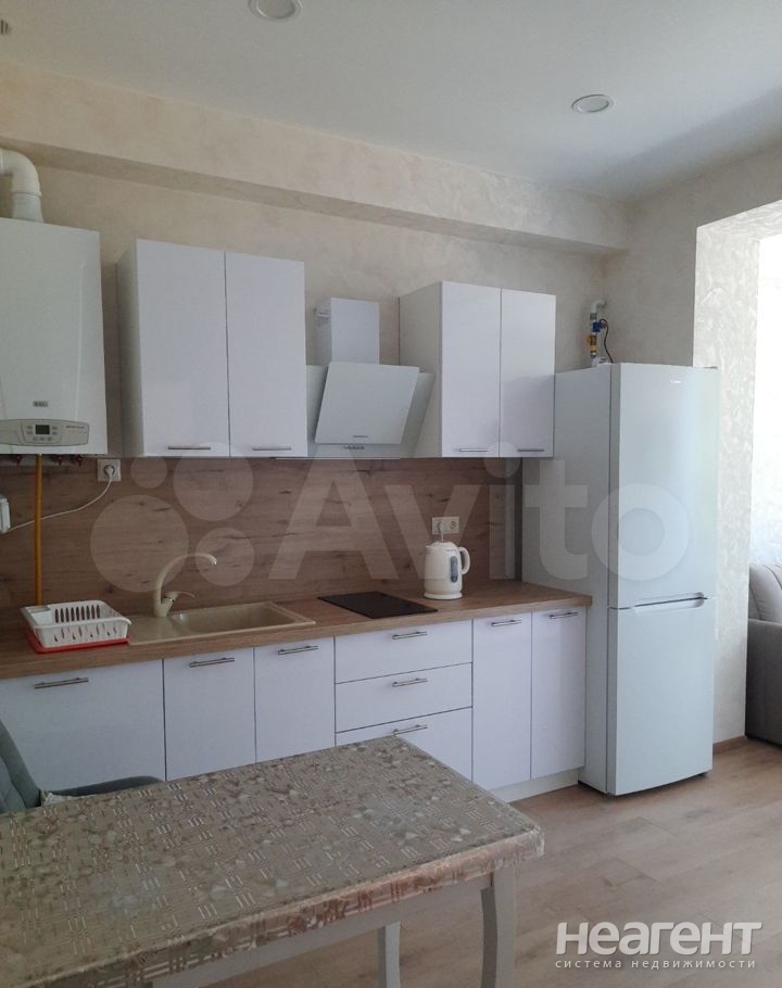 Продается 2-х комнатная квартира, 42 м²