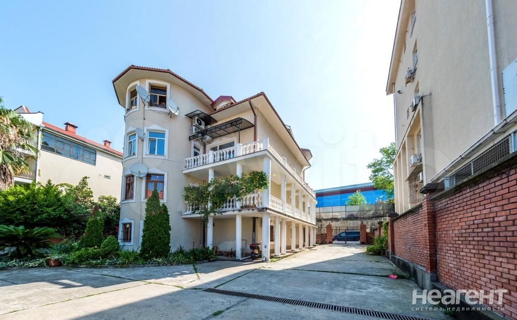 Продается Многокомнатная квартира, 185,4 м²