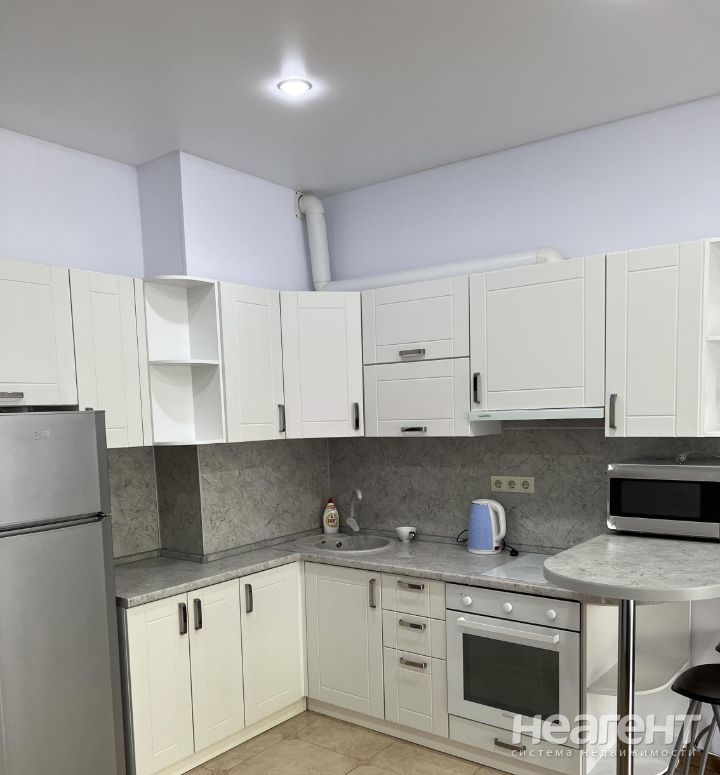 Продается 1-комнатная квартира, 35 м²