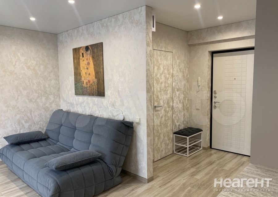 Продается 1-комнатная квартира, 32,7 м²