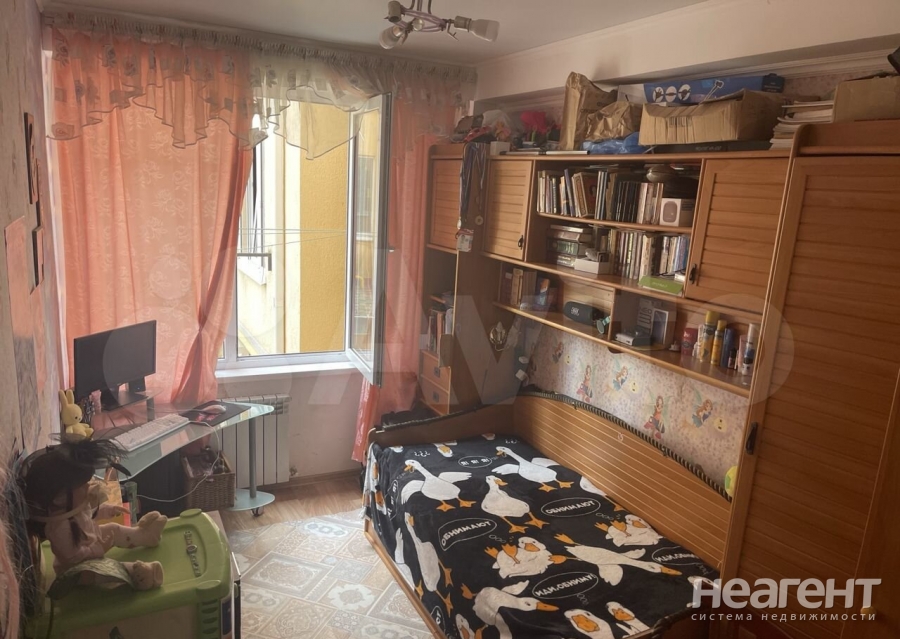 Продается 1-комнатная квартира, 37,4 м²