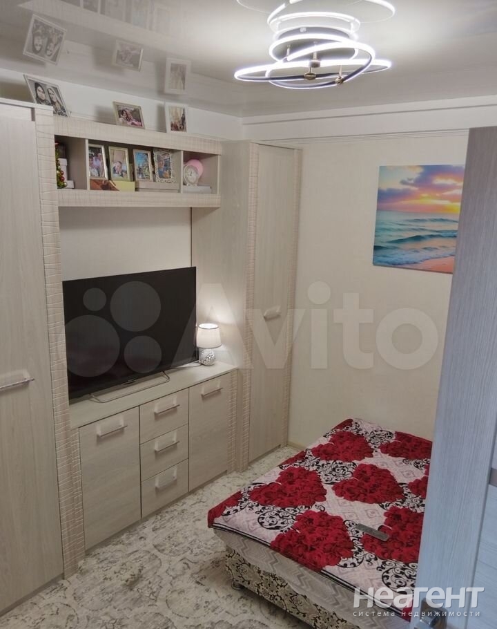 Продается 1-комнатная квартира, 32 м²