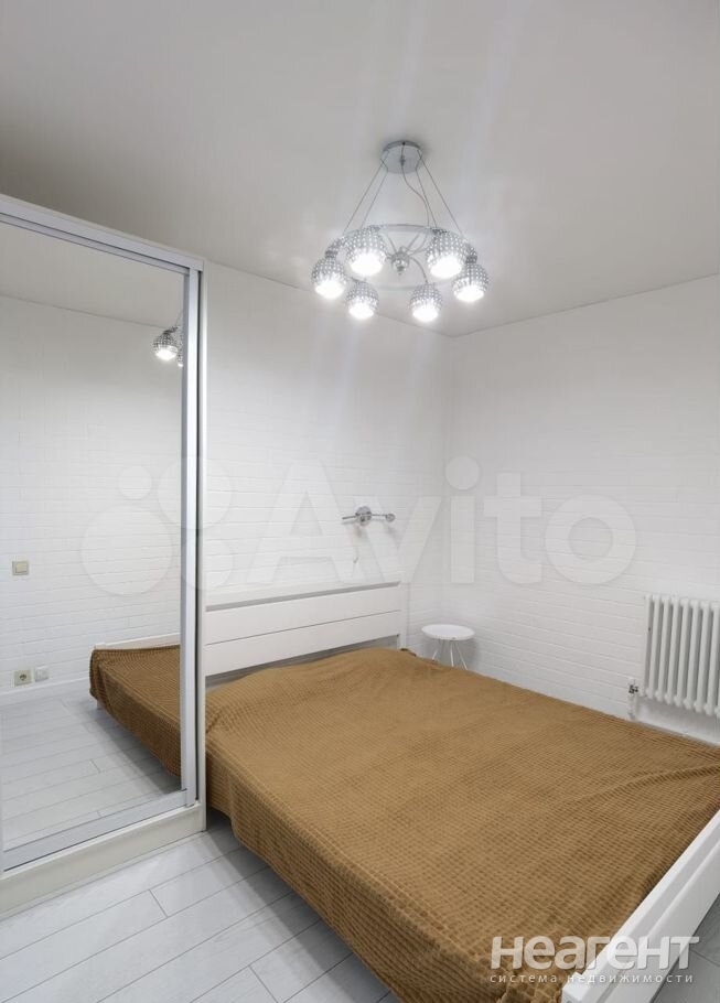 Сдам 2-х ком. квартиру (ул. Демократическая), собственник