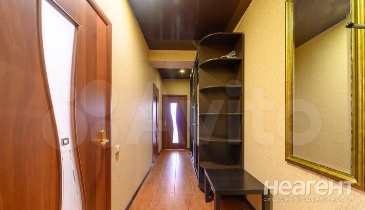 Сдается 1-комнатная квартира, 50 м²