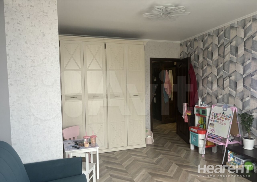 Продается 1-комнатная квартира, 38,9 м²