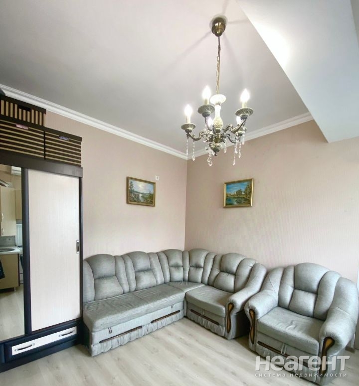 Продается 1-комнатная квартира, 36 м²