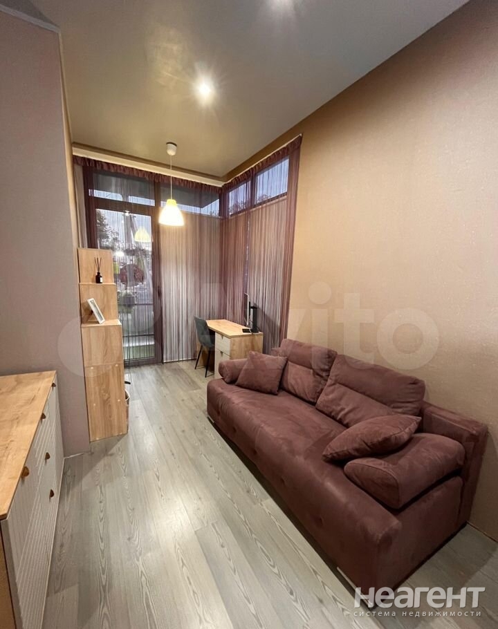 Продается 1-комнатная квартира, 41 м²