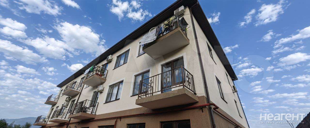 Продается 1-комнатная квартира, 41 м²