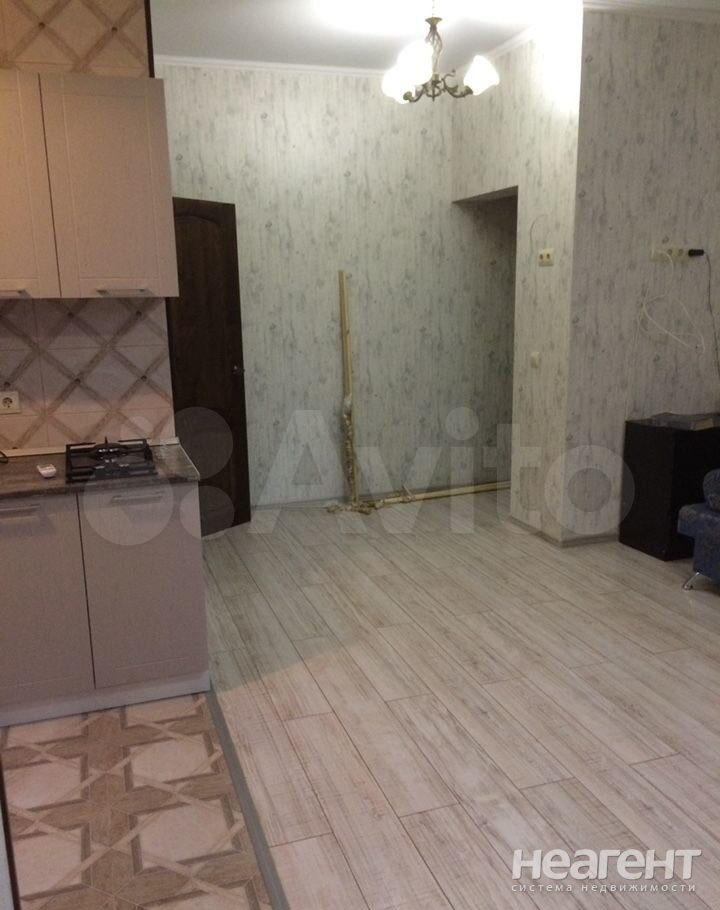 Продается 1-комнатная квартира, 32 м²