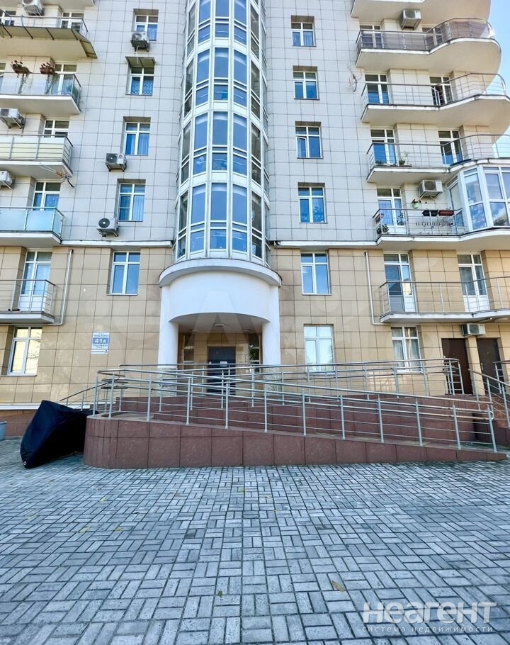 Продается 3-х комнатная квартира, 82 м²