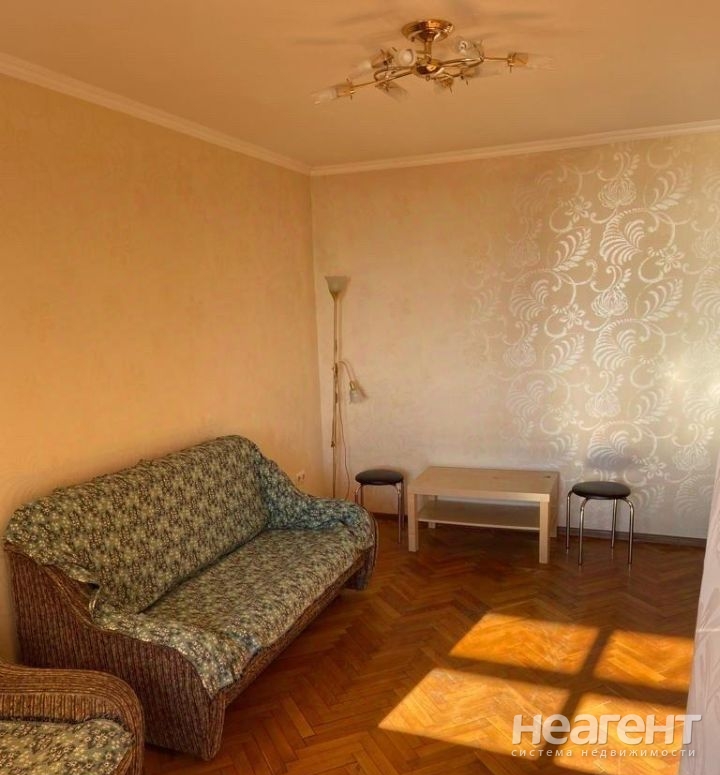 Продается 1-комнатная квартира, 34 м²