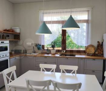 Продается Дом, 180 м²