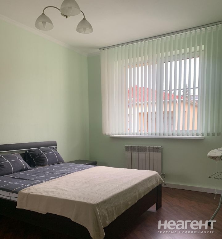 Сдается Многокомнатная квартира, 220 м²