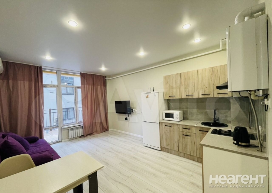 Продается 1-комнатная квартира, 38 м²