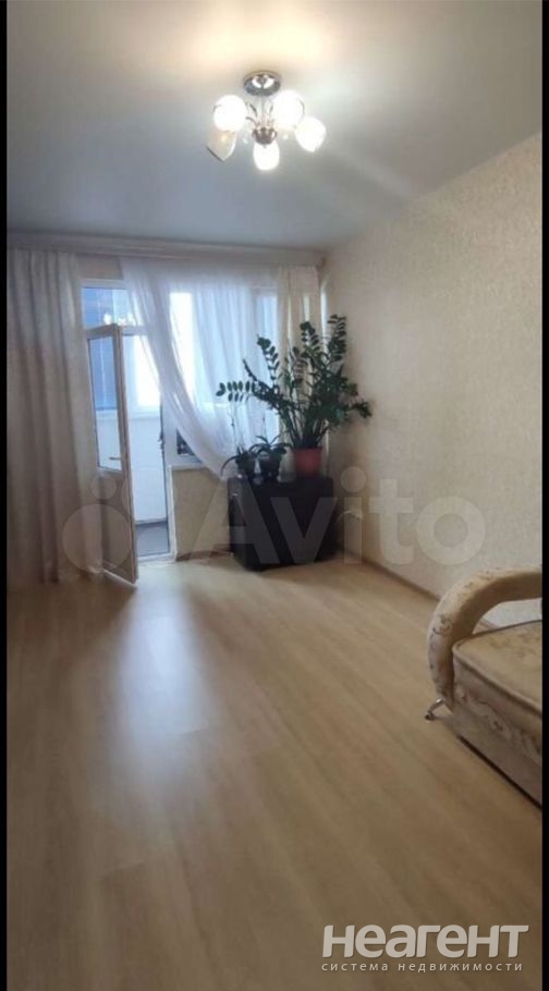 Продается 1-комнатная квартира, 38,3 м²