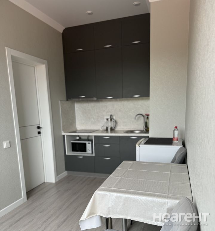 Сдается 1-комнатная квартира, 50 м²