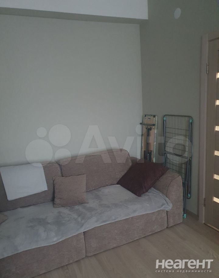 Продается 1-комнатная квартира, 36 м²