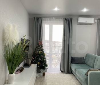Продается 1-комнатная квартира, 37 м²
