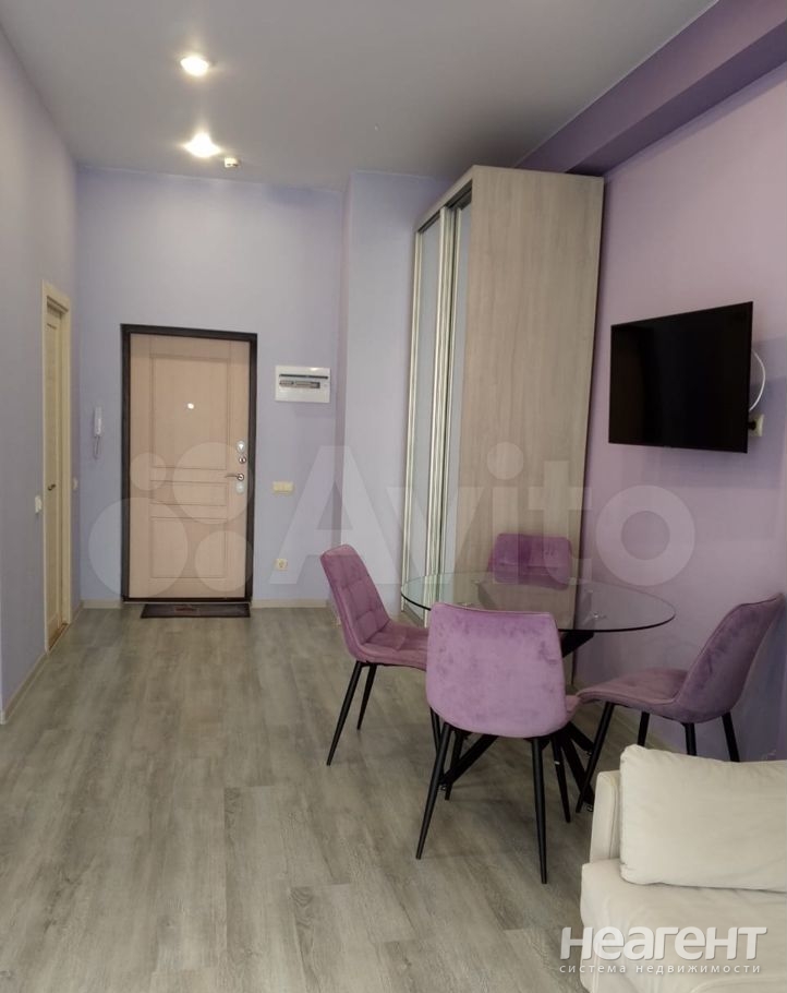 Продается 1-комнатная квартира, 32 м²