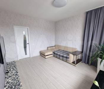 Продается 1-комнатная квартира, 42,2 м²