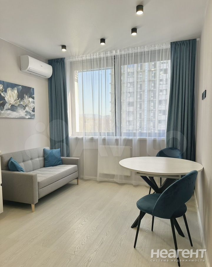 Продается 1-комнатная квартира, 38 м²