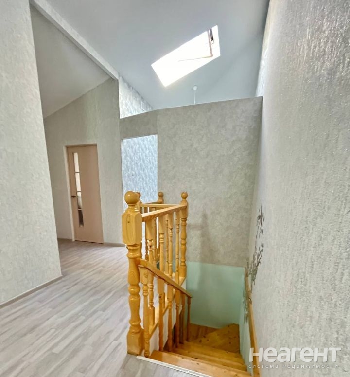 Продается Многокомнатная квартира, 105 м²