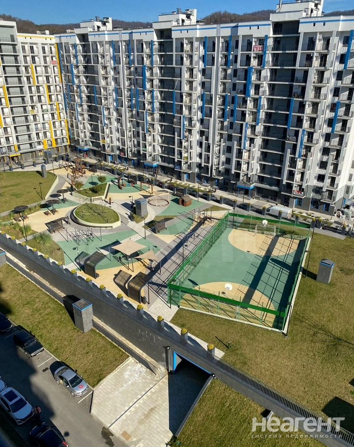 Продается 1-комнатная квартира, 37 м²