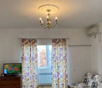 Продается 1-комнатная квартира, 42 м²