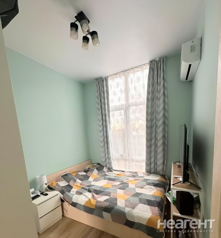 Продается 1-комнатная квартира, 30 м²