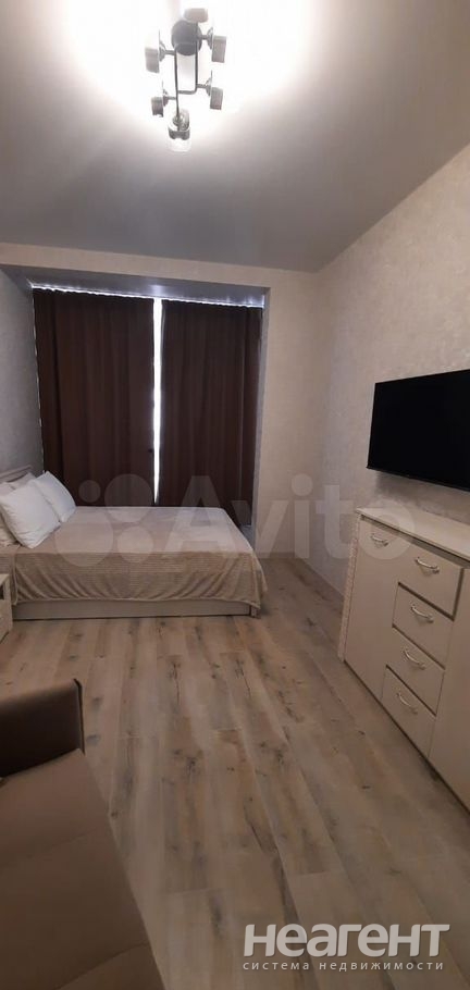 Продается 1-комнатная квартира, 37 м²