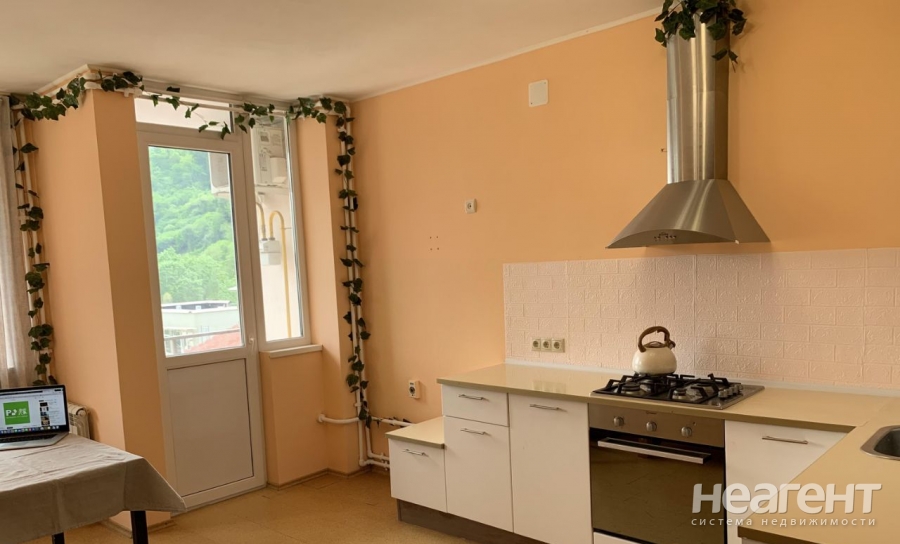 Продается 1-комнатная квартира, 41 м²