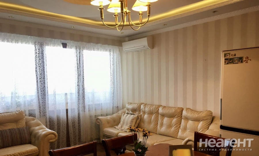 Сдается 2-х комнатная квартира, 70 м²