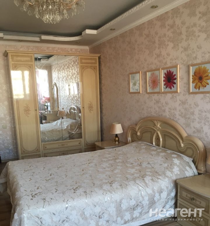 Сдается 2-х комнатная квартира, 70 м²