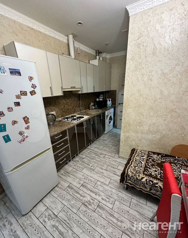 Продается 1-комнатная квартира, 45 м²