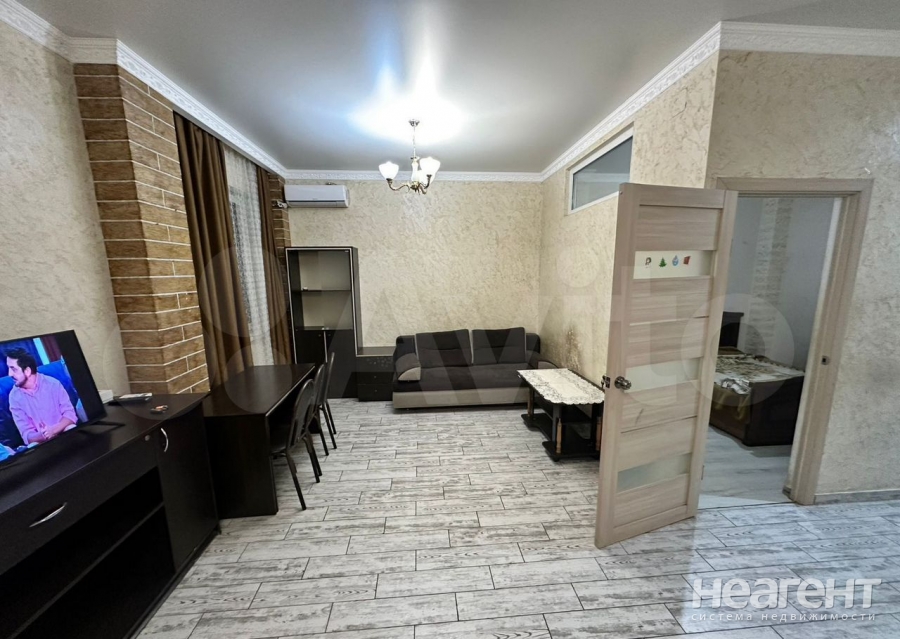 Продается 1-комнатная квартира, 45 м²