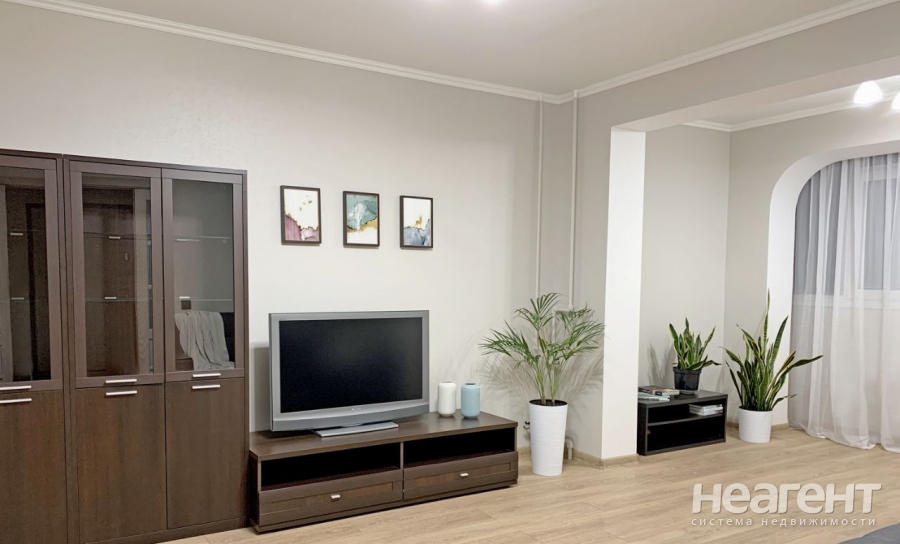 Сдается 2-х комнатная квартира, 64 м²