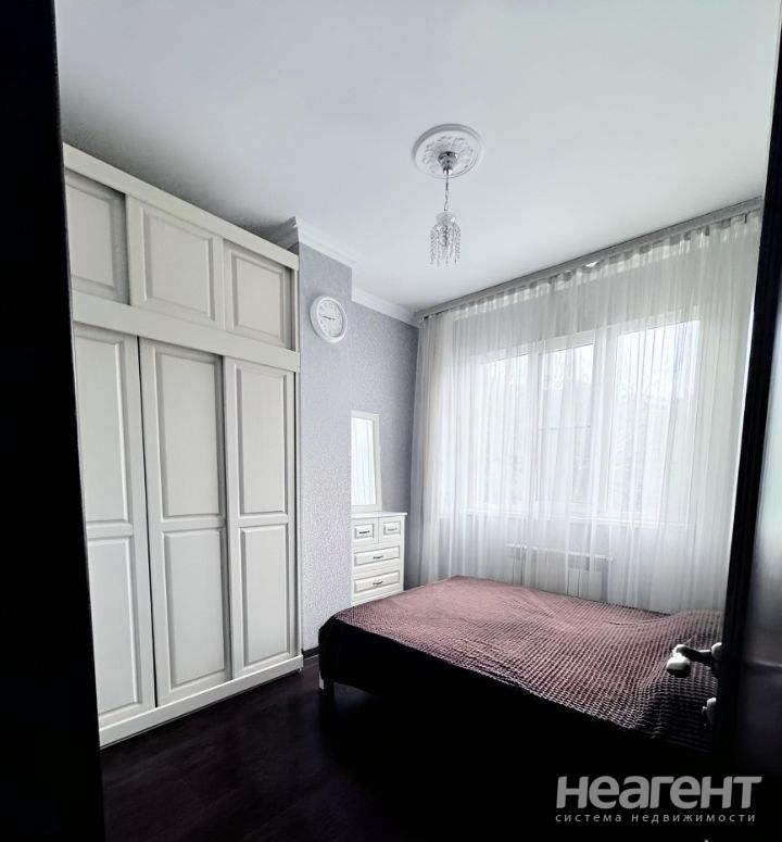 Сдается Многокомнатная квартира, 80 м²