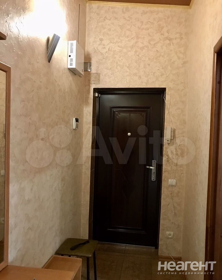 Продается 1-комнатная квартира, 48 м²