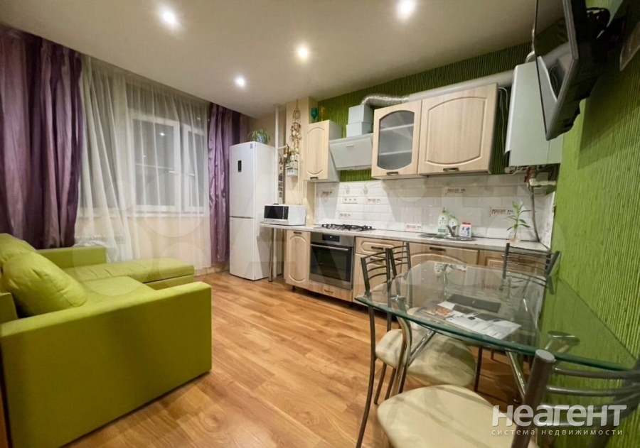 Продается 1-комнатная квартира, 35,9 м²