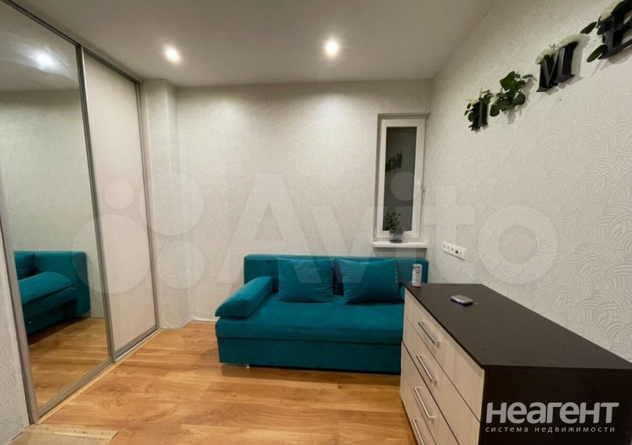 Продается 1-комнатная квартира, 35,9 м²