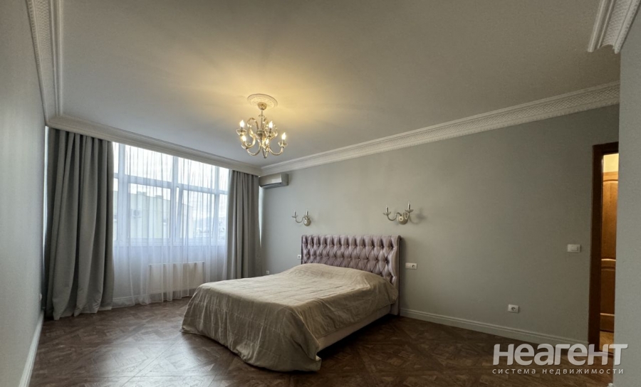 Продается 3-х комнатная квартира, 100 м²