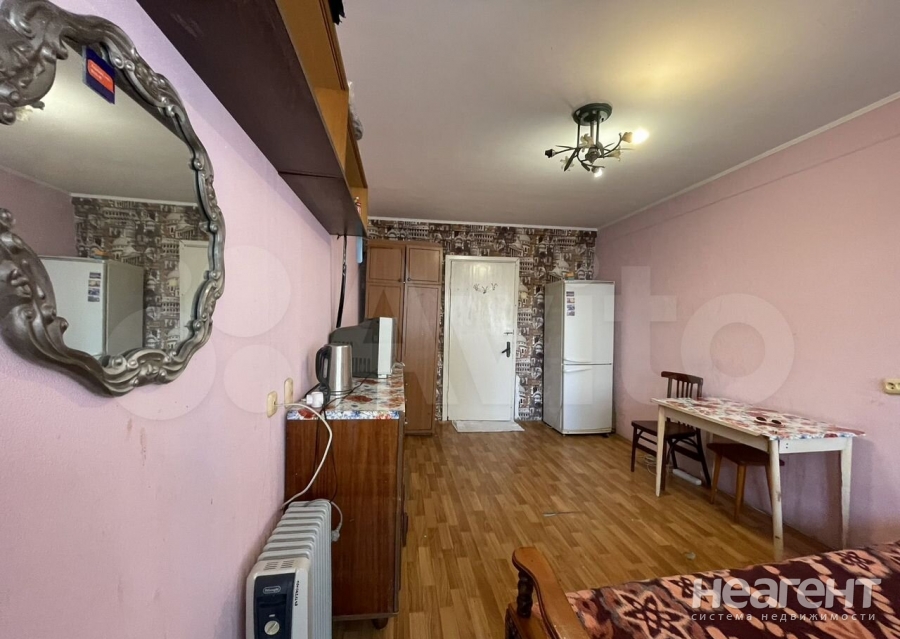 Продается 1-комнатная квартира, 18 м²