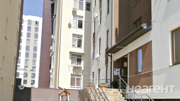 Продается 1-комнатная квартира, 36 м²