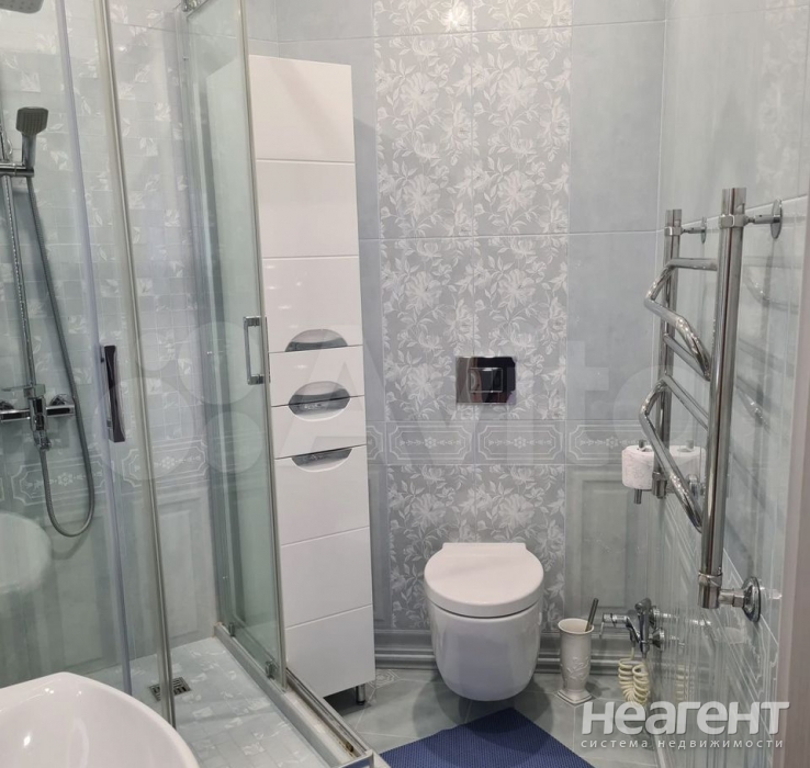 Продается Многокомнатная квартира, 120 м²